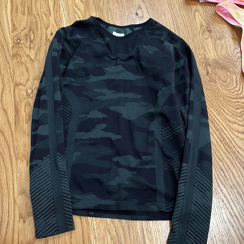 Athleta longsleeve workout shirt - Picture 1 of 1